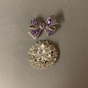 Bundle of Two Brooches